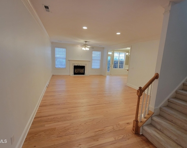 4044 Barton Park Place - Photo Thumbnail 2