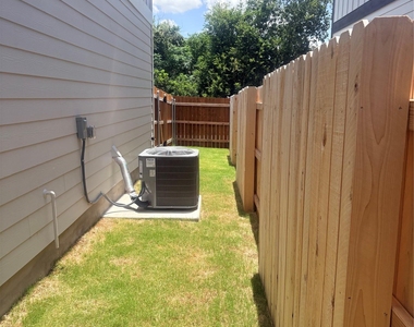 2279 Oscar Eli Place Pl - Photo Thumbnail 8