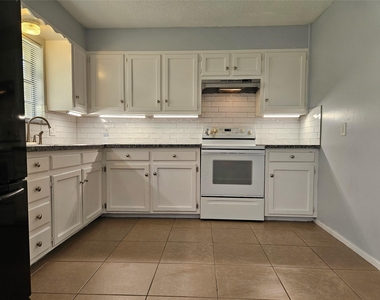 806 Ranch Rd - Photo Thumbnail 4