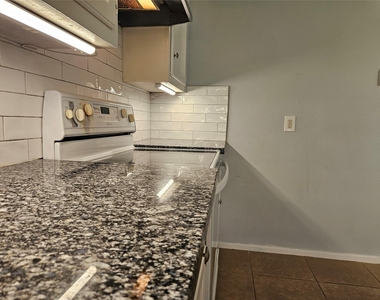 806 Ranch Rd - Photo Thumbnail 11