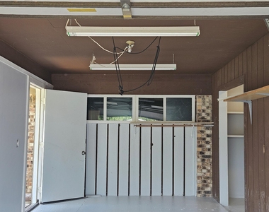 806 Ranch Rd - Photo Thumbnail 14
