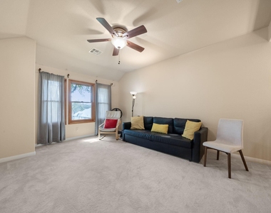 1512 Amelia Dr - Photo Thumbnail 16