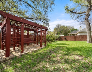 1512 Amelia Dr - Photo Thumbnail 32