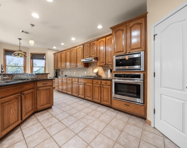 1512 Amelia Dr - Photo Thumbnail 15