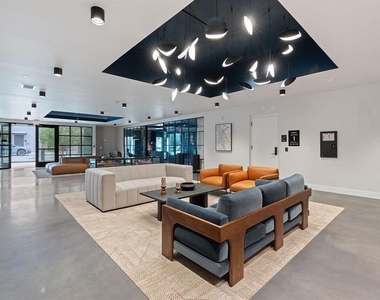 4315 S Congress Ave - Photo Thumbnail 32