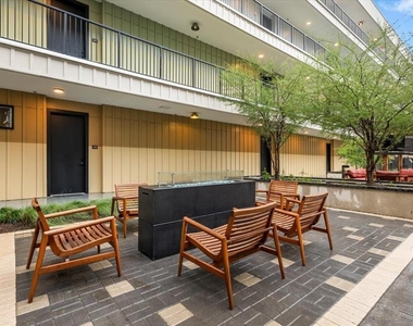 4315 S Congress Ave - Photo Thumbnail 19