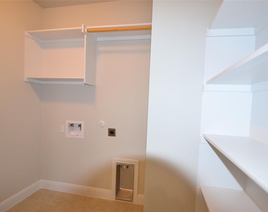 3477 Pauling Loop - Photo Thumbnail 10