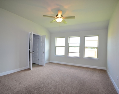 3477 Pauling Loop - Photo Thumbnail 4