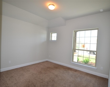 3477 Pauling Loop - Photo Thumbnail 12