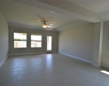 3477 Pauling Loop - Photo Thumbnail 1