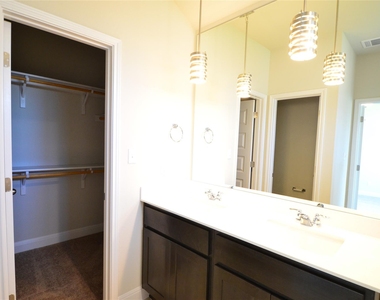 3477 Pauling Loop - Photo Thumbnail 6