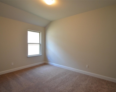 3477 Pauling Loop - Photo Thumbnail 9