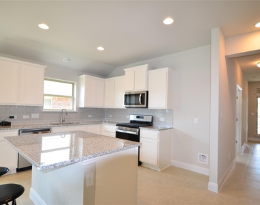 3477 Pauling Loop - Photo Thumbnail 2