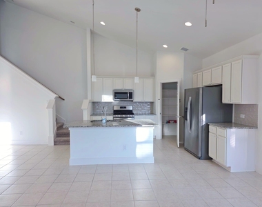 150 Elisha Dr - Photo Thumbnail 4