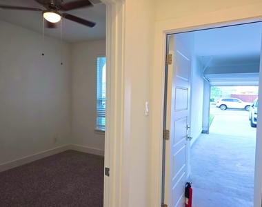 150 Elisha Dr - Photo Thumbnail 13