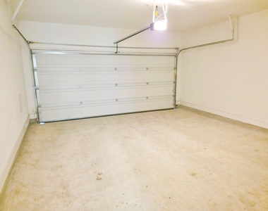 150 Elisha Dr - Photo Thumbnail 16