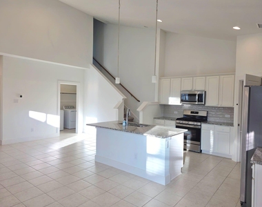 150 Elisha Dr - Photo Thumbnail 2