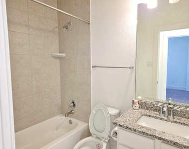 150 Elisha Dr - Photo Thumbnail 14
