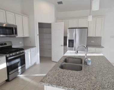 150 Elisha Dr - Photo Thumbnail 3