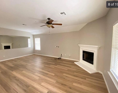 1413 Haley Gray Dr - Photo Thumbnail 13