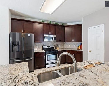 1413 Haley Gray Dr - Photo Thumbnail 8