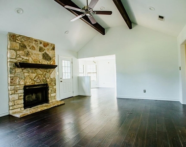 204 E Lakeshore Dr - Photo Thumbnail 11