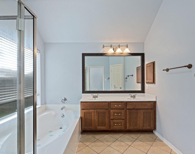 11617 Glen Knoll Dr - Photo Thumbnail 21