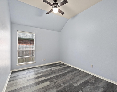 11617 Glen Knoll Dr - Photo Thumbnail 31