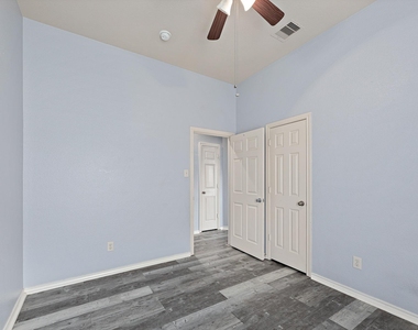 11617 Glen Knoll Dr - Photo Thumbnail 34