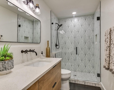 4717 Sam Bass Rd - Photo Thumbnail 19