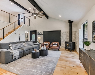 4717 Sam Bass Rd - Photo Thumbnail 15