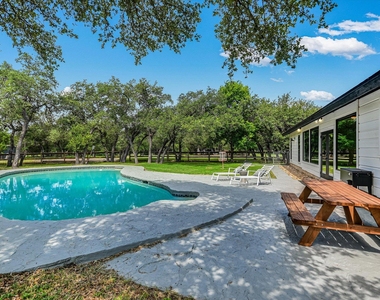 4717 Sam Bass Rd - Photo Thumbnail 25