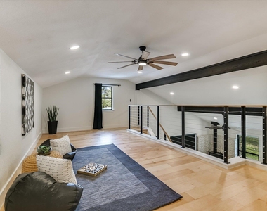 4717 Sam Bass Rd - Photo Thumbnail 16