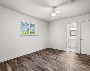 826 King Albert St - Photo Thumbnail 3