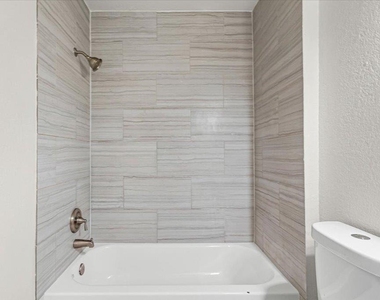 826 King Albert St - Photo Thumbnail 17