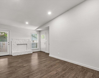 826 King Albert St - Photo Thumbnail 8
