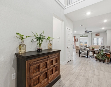 169 Soft Elm Dr - Photo Thumbnail 6