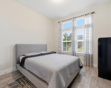 169 Soft Elm Dr - Photo Thumbnail 15