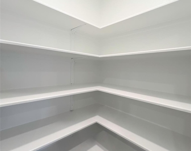 603 Water Way Ave - Photo Thumbnail 21