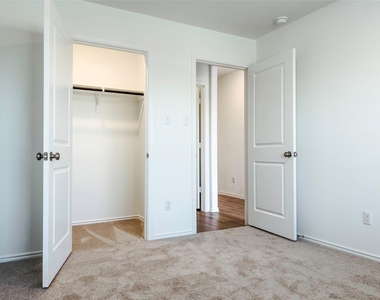 603 Water Way Ave - Photo Thumbnail 26