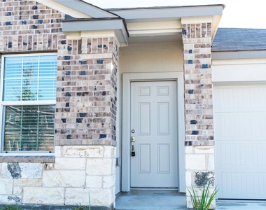 603 Water Way Ave - Photo Thumbnail 3