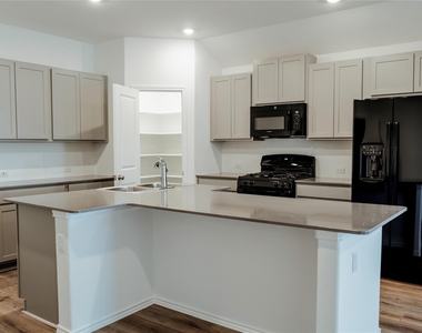 603 Water Way Ave - Photo Thumbnail 9