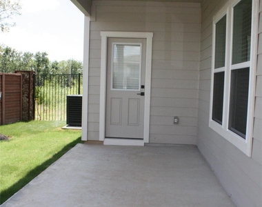 10109 Curb Strap Dr - Photo Thumbnail 16
