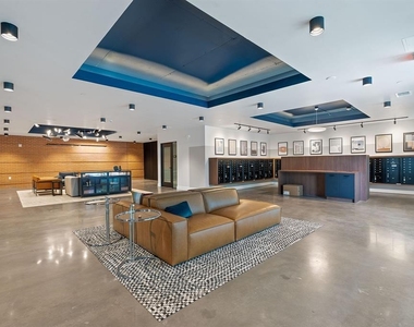 4315 S Congress Ave - Photo Thumbnail 12
