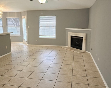 2241 Ada Ln - Photo Thumbnail 2