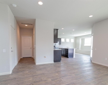 14614 Frankel Loop - Photo Thumbnail 2