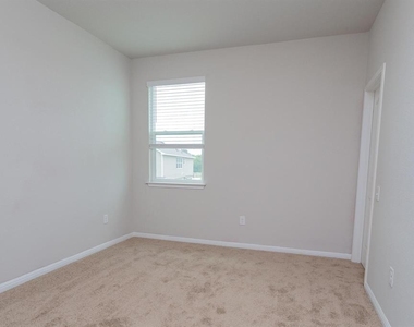 14614 Frankel Loop - Photo Thumbnail 10