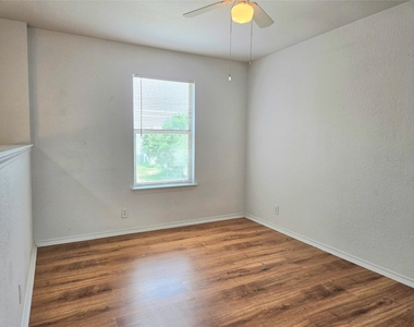 161 Beech Dr - Photo Thumbnail 5