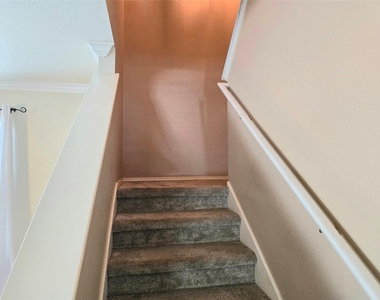 809 Sheraton Ave - Photo Thumbnail 11