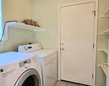 809 Sheraton Ave - Photo Thumbnail 10
